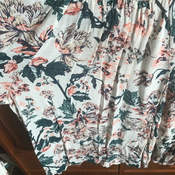 Luckybrand button down top size medium - Picture 6 of 8